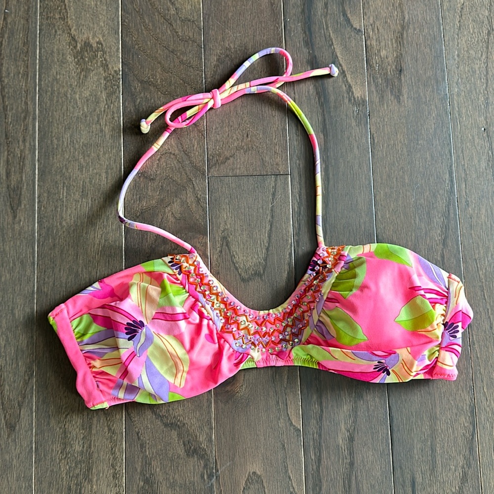 Victoria’s Secret bikini top